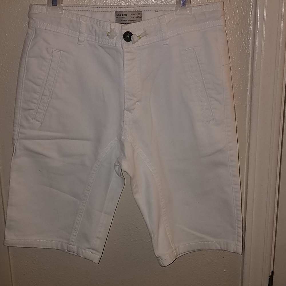 White Zara Boys Collection Shorts (Size 10)
